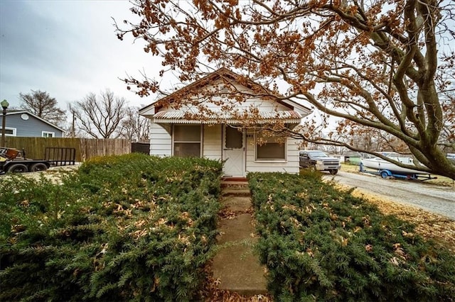 view of front of property