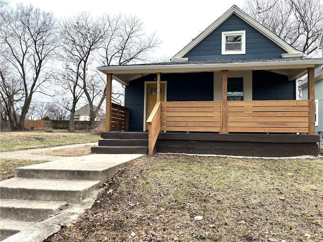 bungalow featuring covered porch