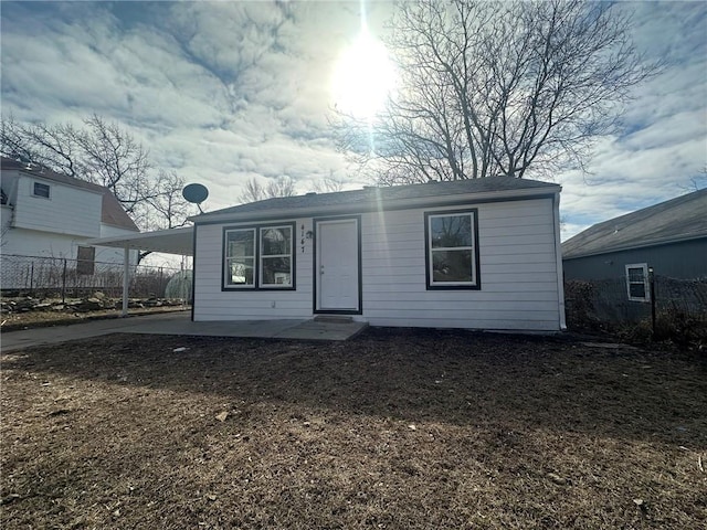 view of front of home featuring a patio