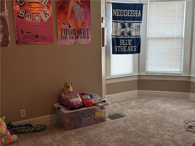 playroom with carpet flooring