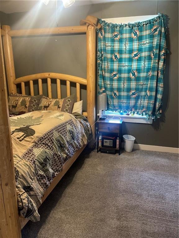 bedroom featuring carpet flooring