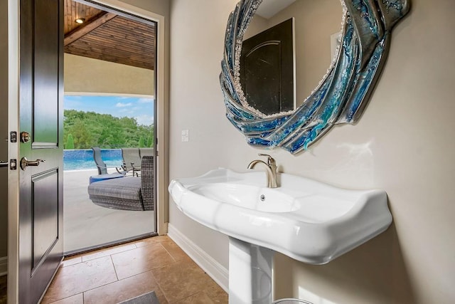 bathroom featuring baseboards