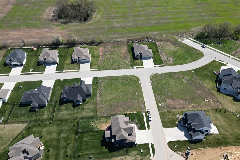 4716 SE Lyne St, Blue Springs, MO 64014