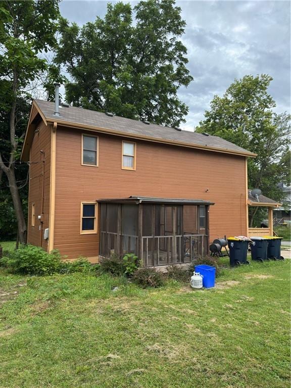 3311 Flora Ave, Kansas City, MO 64109 - photo 3