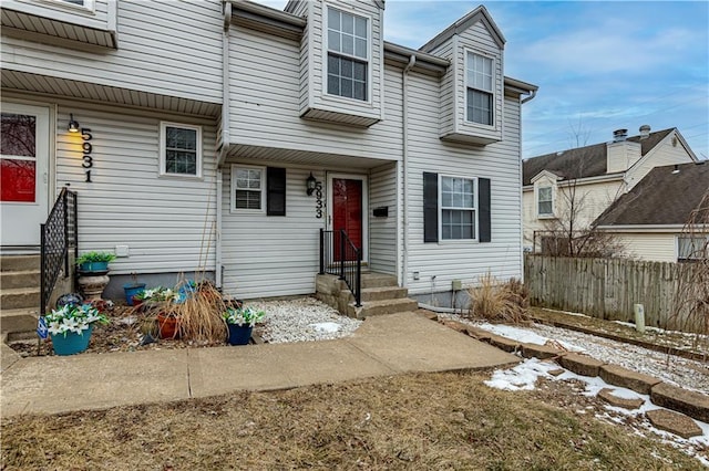 5933 Ridgeway Ave, Kansas City, MO 64133 - view of front of house featuring fence