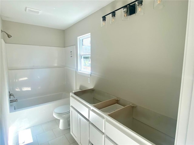 1103 Noah Ln, Kearney, MO 64060 - full bath featuring tile patterned floors and bathing tub / shower combination