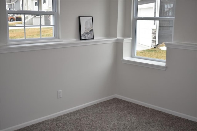 view of carpeted spare room