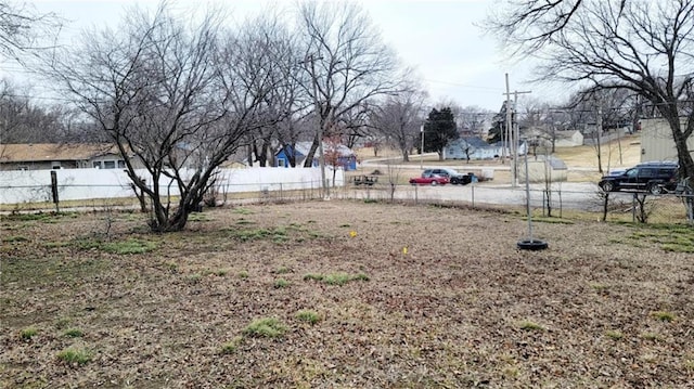 619 Main St, Mound City, KS 66056 - view of yard