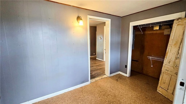 unfurnished bedroom featuring a closet