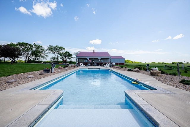22330 Mclouth Rd, Mclouth, KS 66054 - outdoor pool featuring a patio area and a yard