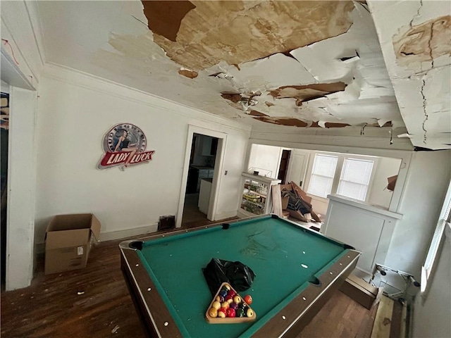 recreation room with crown molding, dark wood-type flooring, and billiards