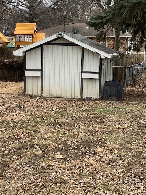 view of outbuilding