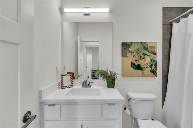 15171 W 173rd St, Olathe, KS 66062 - full bathroom with vanity, curtained shower, and toilet