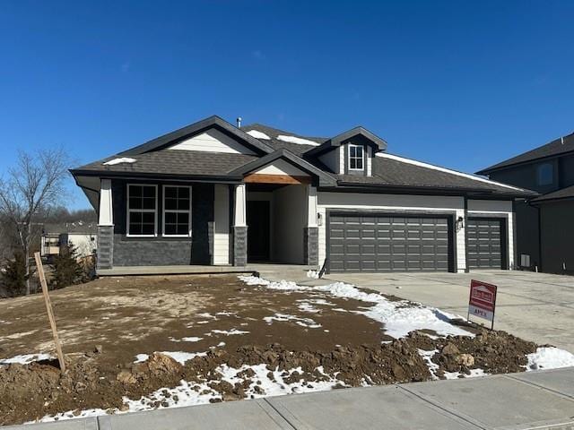 view of front of home featuring a garage