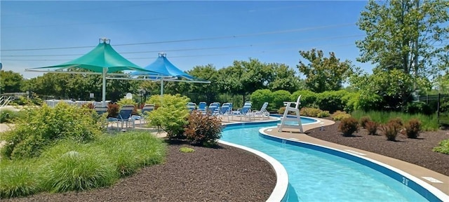 9011 NE 79th St, Kansas City, MO 64158 - community pool with a patio