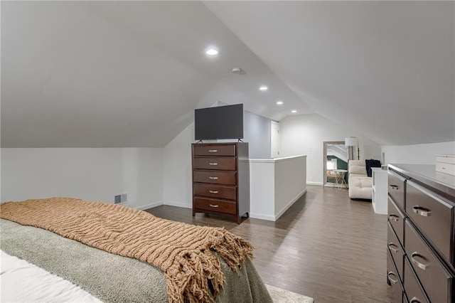 bedroom featuring baseboards, visible vents, dark wood-style flooring, and recessed lighting