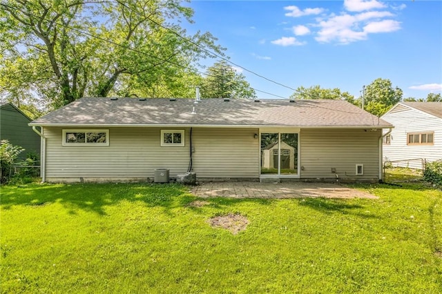 11413 Palmer Ave, Kansas City, MO 64134 - rear view of house with a patio
