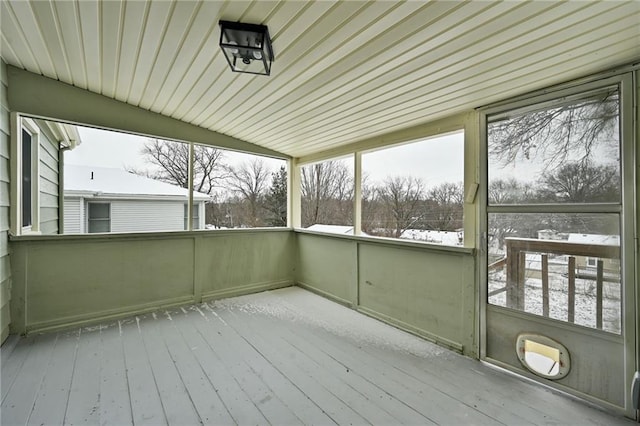 unfurnished sunroom with a healthy amount of sunlight