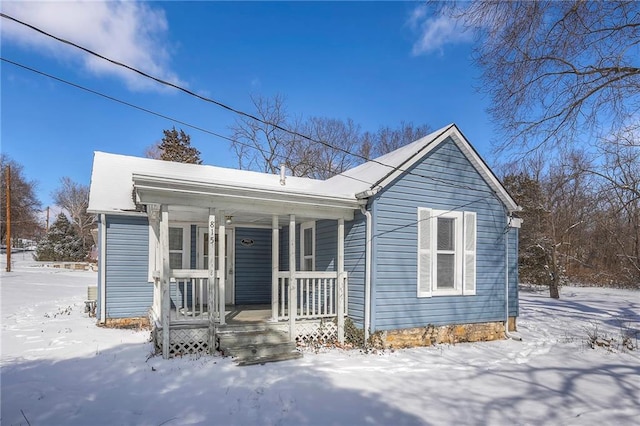 view of front of home featuring covered porch