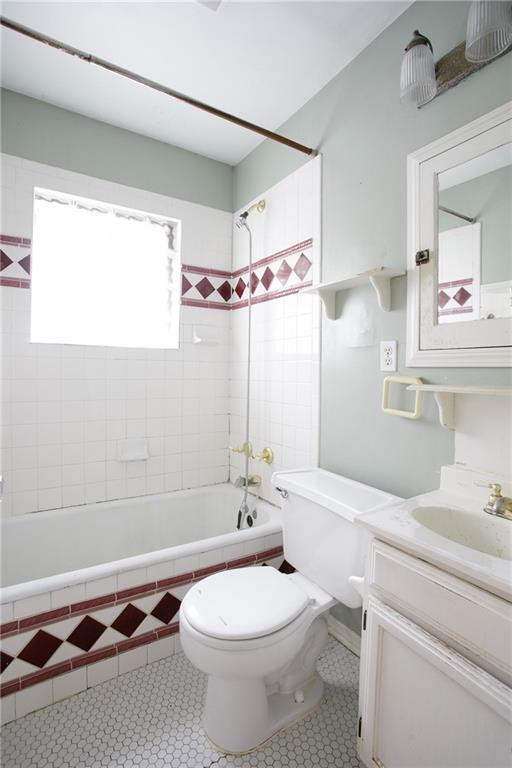 35 W 74th Ter, Kansas City, MO 64114 - photo 9