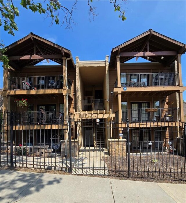4727 Jarboe St Unit 109, Kansas City, MO 64112 - photo 21