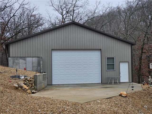 view of detached garage