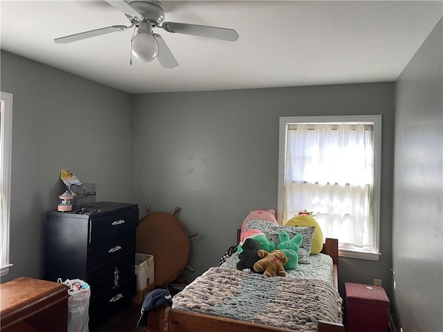 bedroom featuring ceiling fan