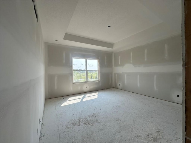 17388 S Kaw St, Olathe, KS 66062 - empty room featuring a tray ceiling