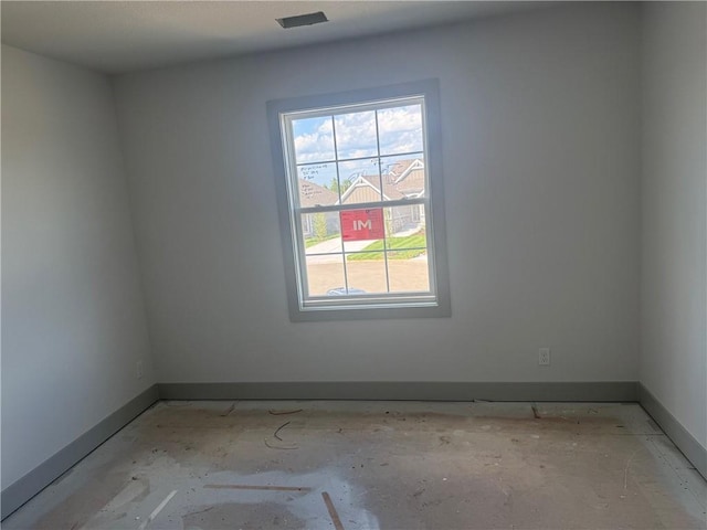 17388 S Kaw St, Olathe, KS 66062 - empty room with baseboards