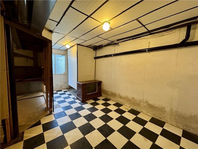 718 Oakland Ave, Kansas City, KS 66101 - below grade area with tile patterned floors