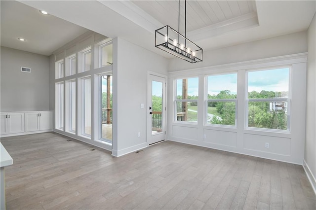 2850 W Wabash St, Olathe, KS 66061 - unfurnished dining area featuring a chandelier, light wood-style floors, baseboards, and recessed lighting