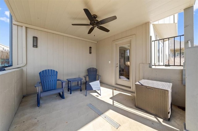 view of patio featuring a ceiling fan