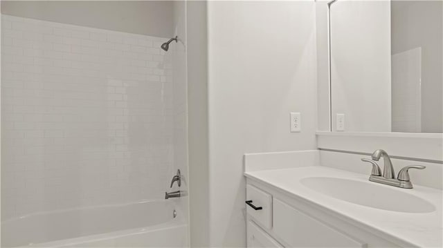 full bathroom with vanity and washtub / shower combination