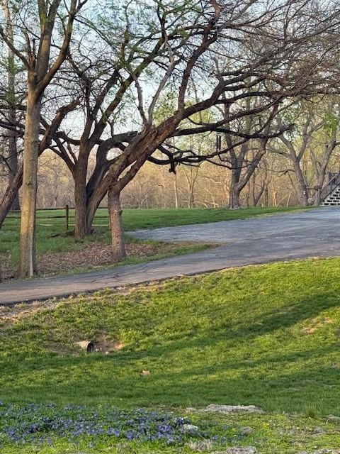 17017 Millcreek Rd, Loch Lloyd, MO 64012