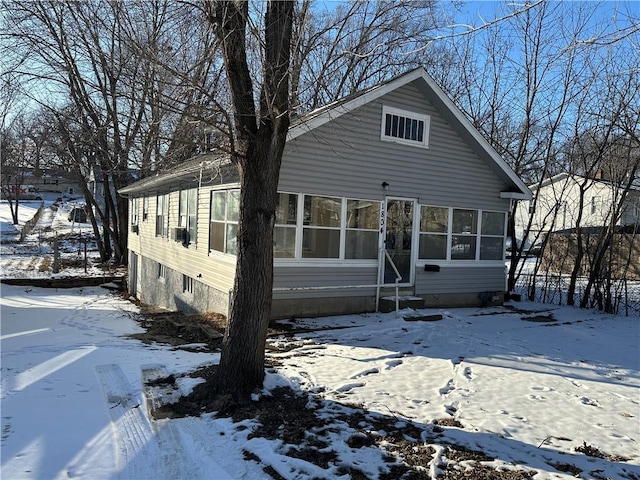 view of front of property