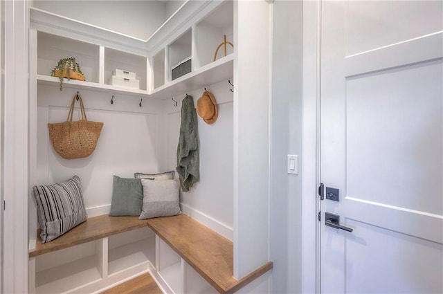 17372 S Kaw St, Olathe, KS 66062 - mudroom with baseboards