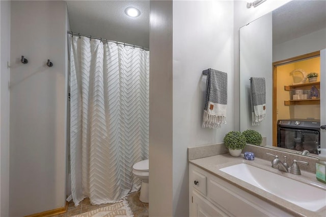 full bath with a shower with shower curtain, vanity, and toilet