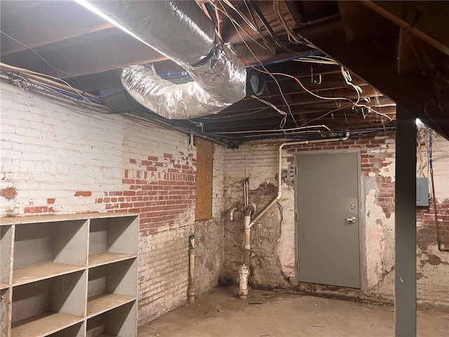 view of unfinished basement