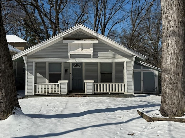 view of front of house featuring a porch