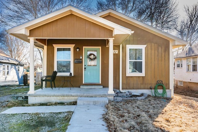 view of front of house with a porch