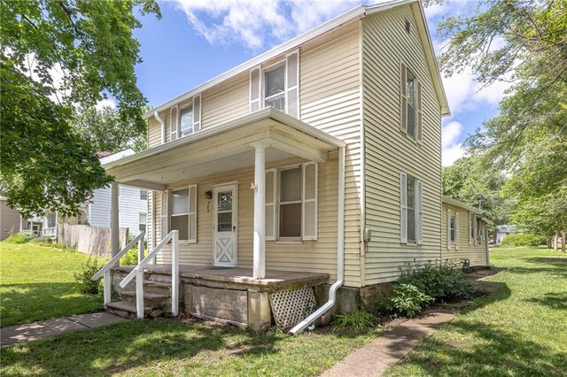304 Hamilton St, Oskaloosa, KS 66066 - photo 1
