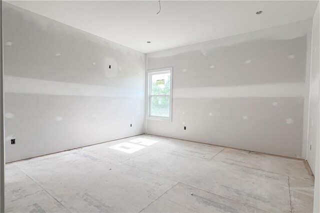 1107 Charles St, Knob Noster, MO 65336 - view of spare room