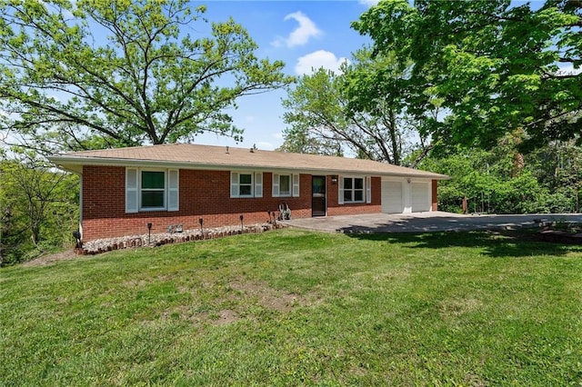 904 E Golf Hill Dr, Excelsior Springs, MO 64024 - ranch-style home with a garage, brick siding, a front lawn, and driveway