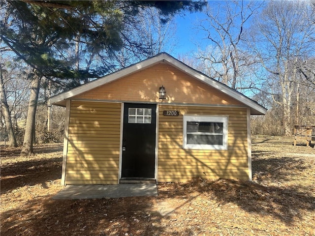 view of outdoor structure with an outdoor structure