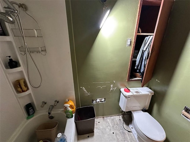 full bathroom with toilet and shower / tub combination