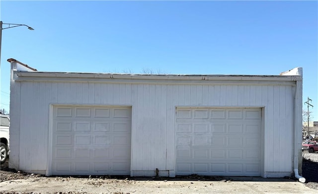 view of detached garage