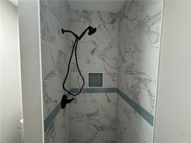 415 E Hale St, Spring Hill, KS 66083 - full bathroom featuring a tile shower