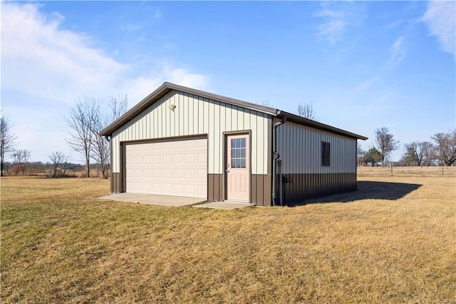 view of detached garage