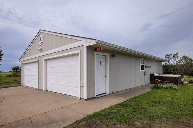 view of detached garage