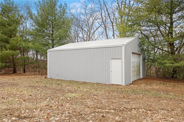 view of outbuilding featuring an outbuilding